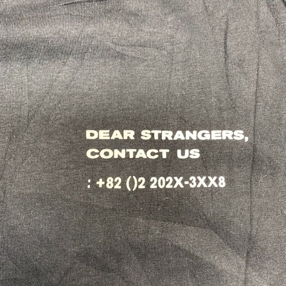 "Dear Strangers, Contact Us" Tee Thrifted Vintage Style Size L - Picture 2 of 9
